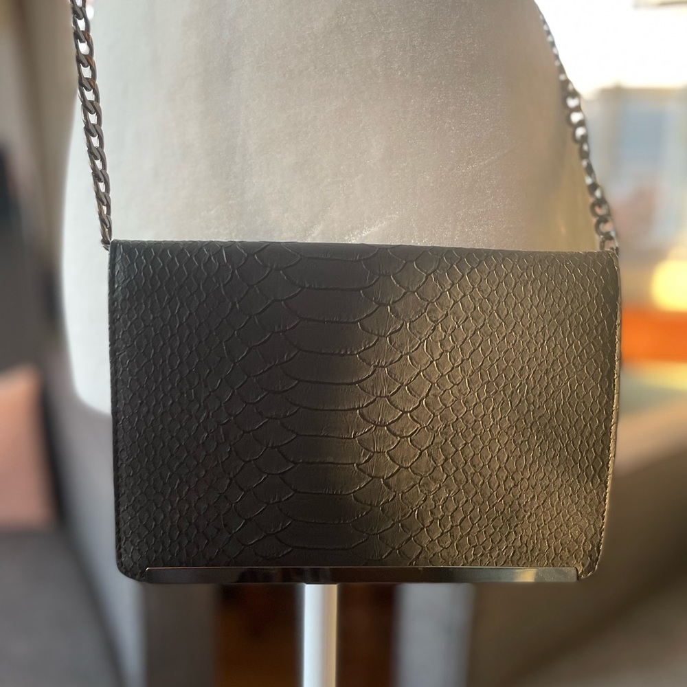 Crossbody Wallet Clutch with Chain Strap